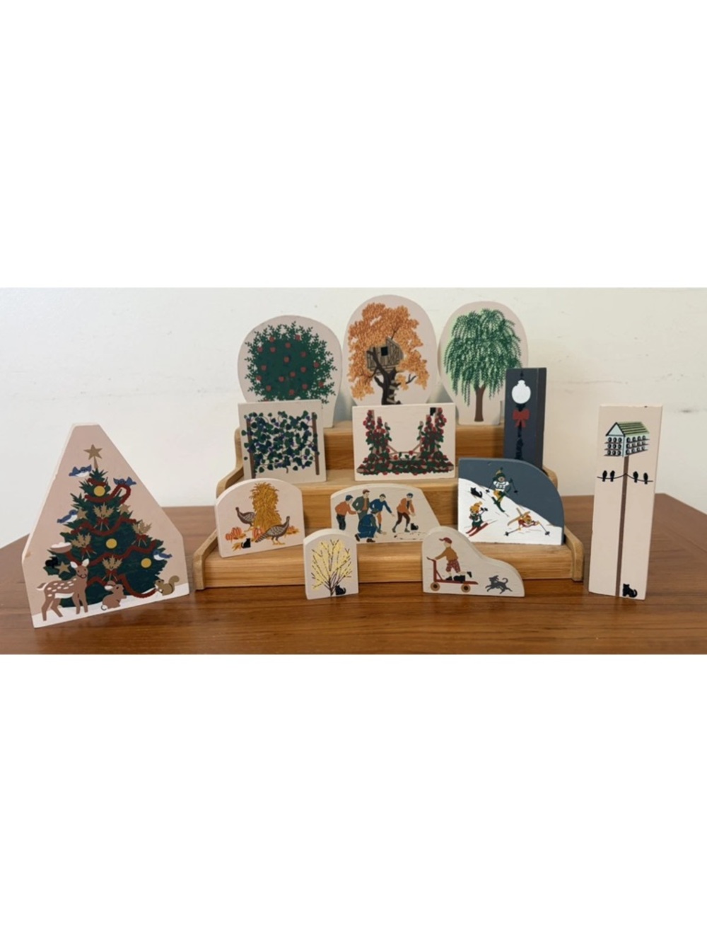 The Cats Meow Village Shelf Sitter 13 piece lot-  Trees Plants Accessories